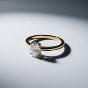 18ct Gold Ring with 1ct Oval Diamond