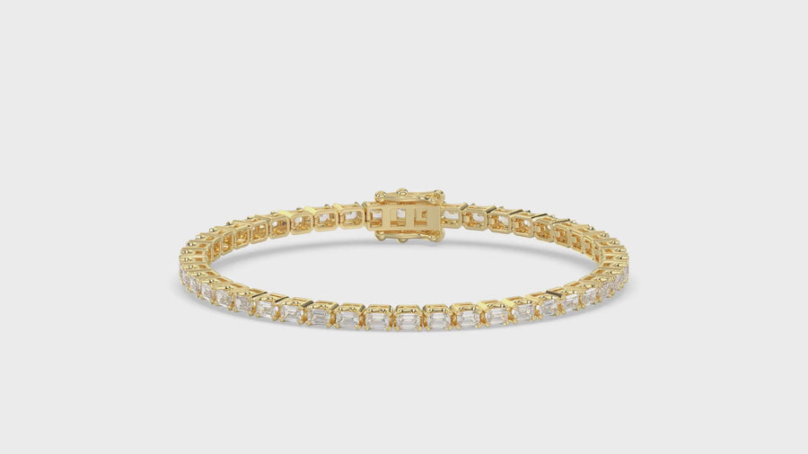 Emerald · 4.5 ct · Yellow gold · video